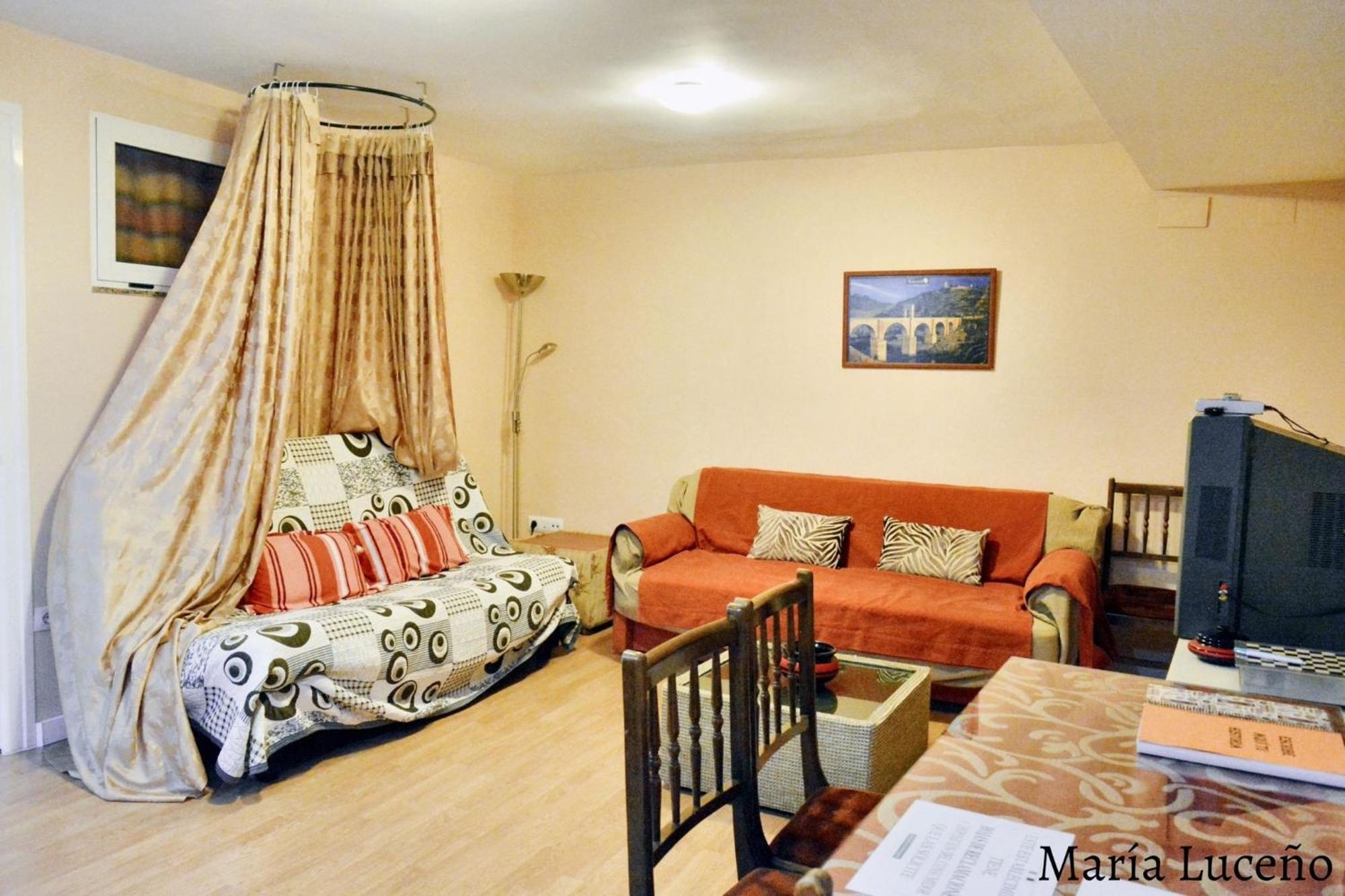 Comfortable Apartment In Caceres 55 M² Welcoming Terrace Экстерьер фото